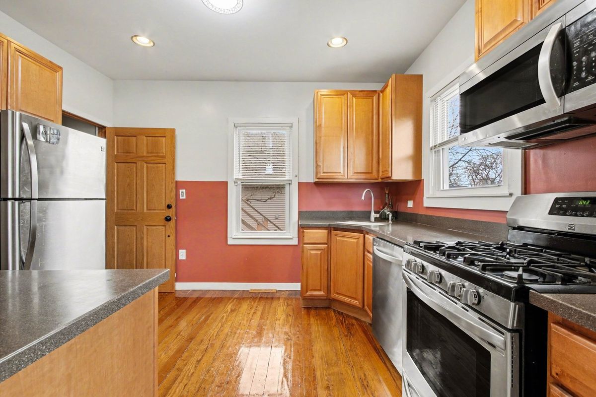 120 Kinzie Street, Thornton, IL 60476