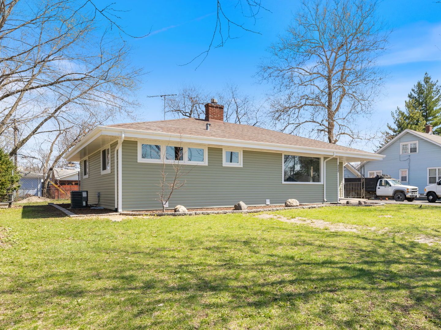 222 S Midland Avenue — Joliet, IL 60436