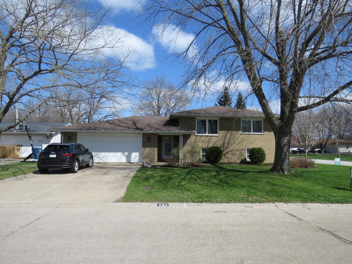243 37th Avenue, East Moline, IL 61244