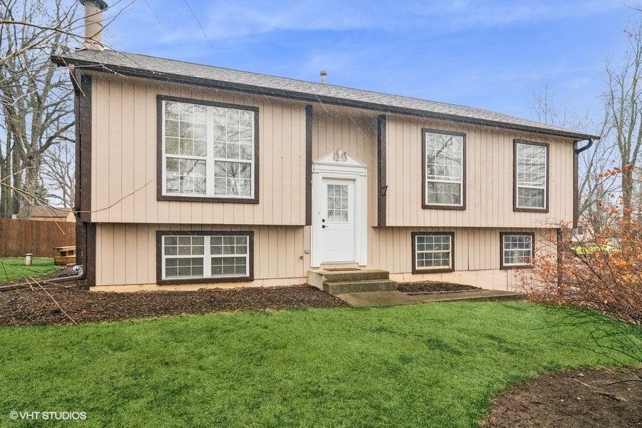 23726 Overhill Drive — Lake Zurich, IL 60047