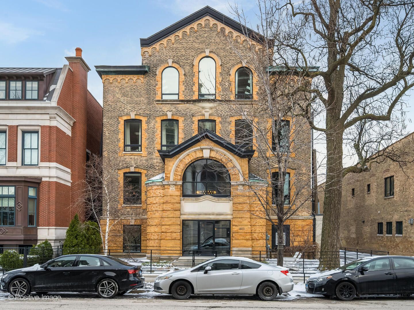 1849 N Hermitage Avenue #304 — Chicago, IL 60622