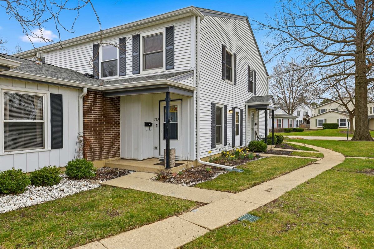 763 Wellington Avenue, Elk Grove Village, IL 60007