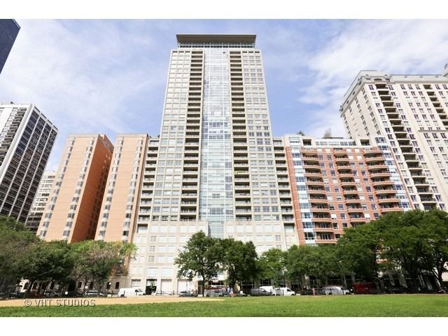 250 Pearson Street, Chicago, IL 60611