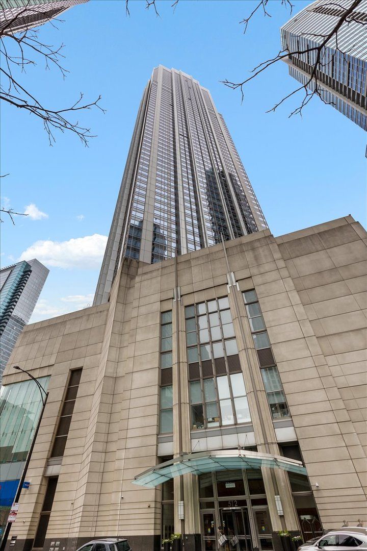 512 McClurg Court, Chicago, IL 60611