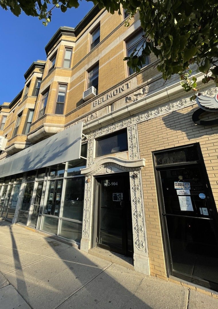 906 Belmont Avenue, Chicago, IL 60657