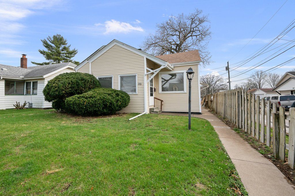 3516 18th Avenue — Rock Island, IL 61201