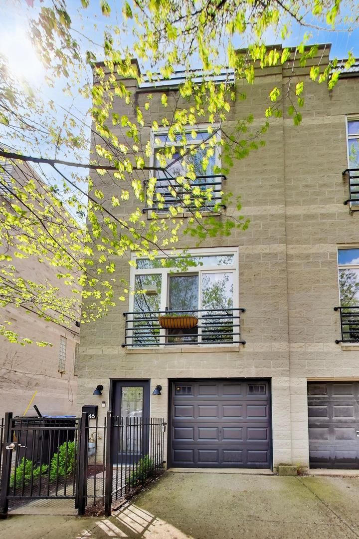 646 ARMOUR Street, Chicago, IL 60642