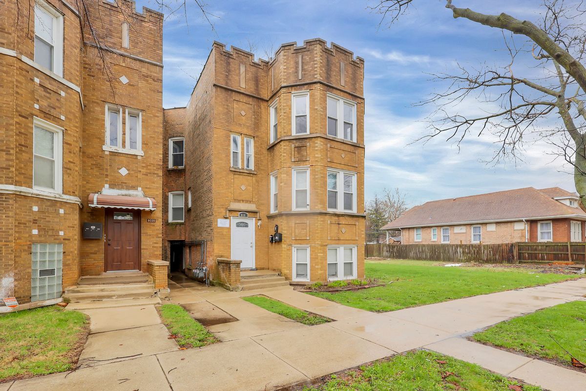8039 Marquette Avenue, Chicago, IL 60617