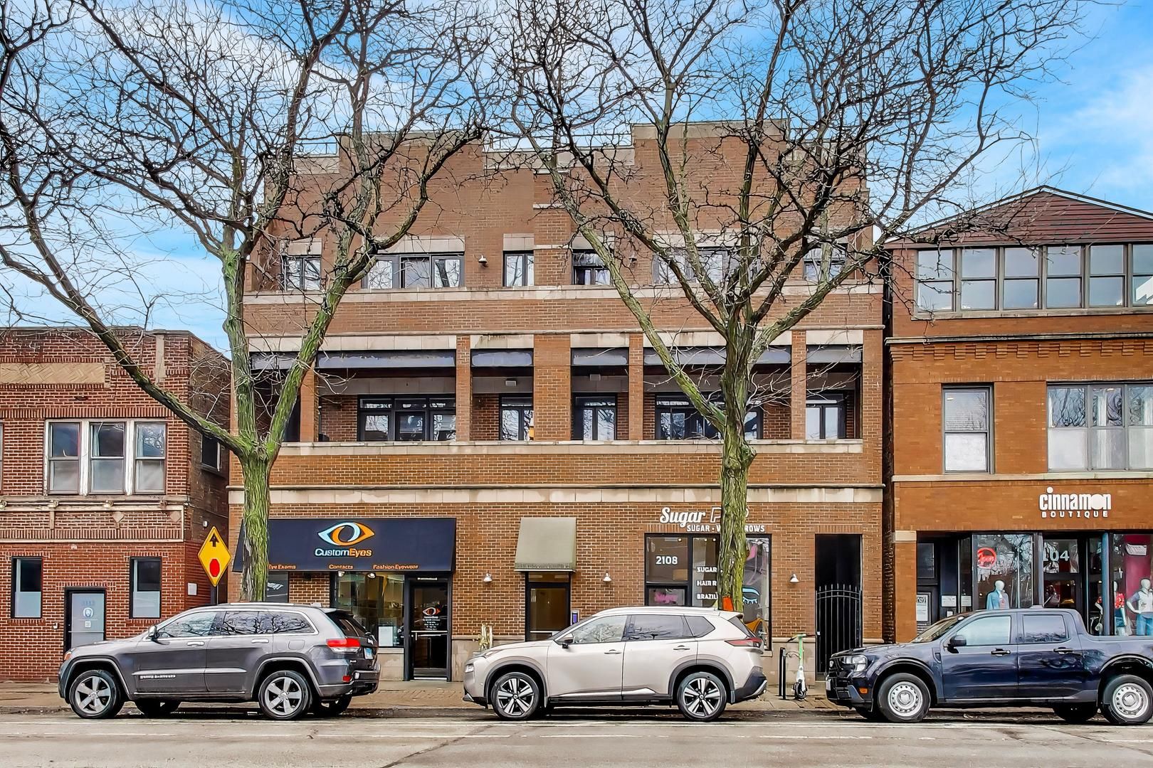 2108 W Roscoe Street — Chicago, IL 60618