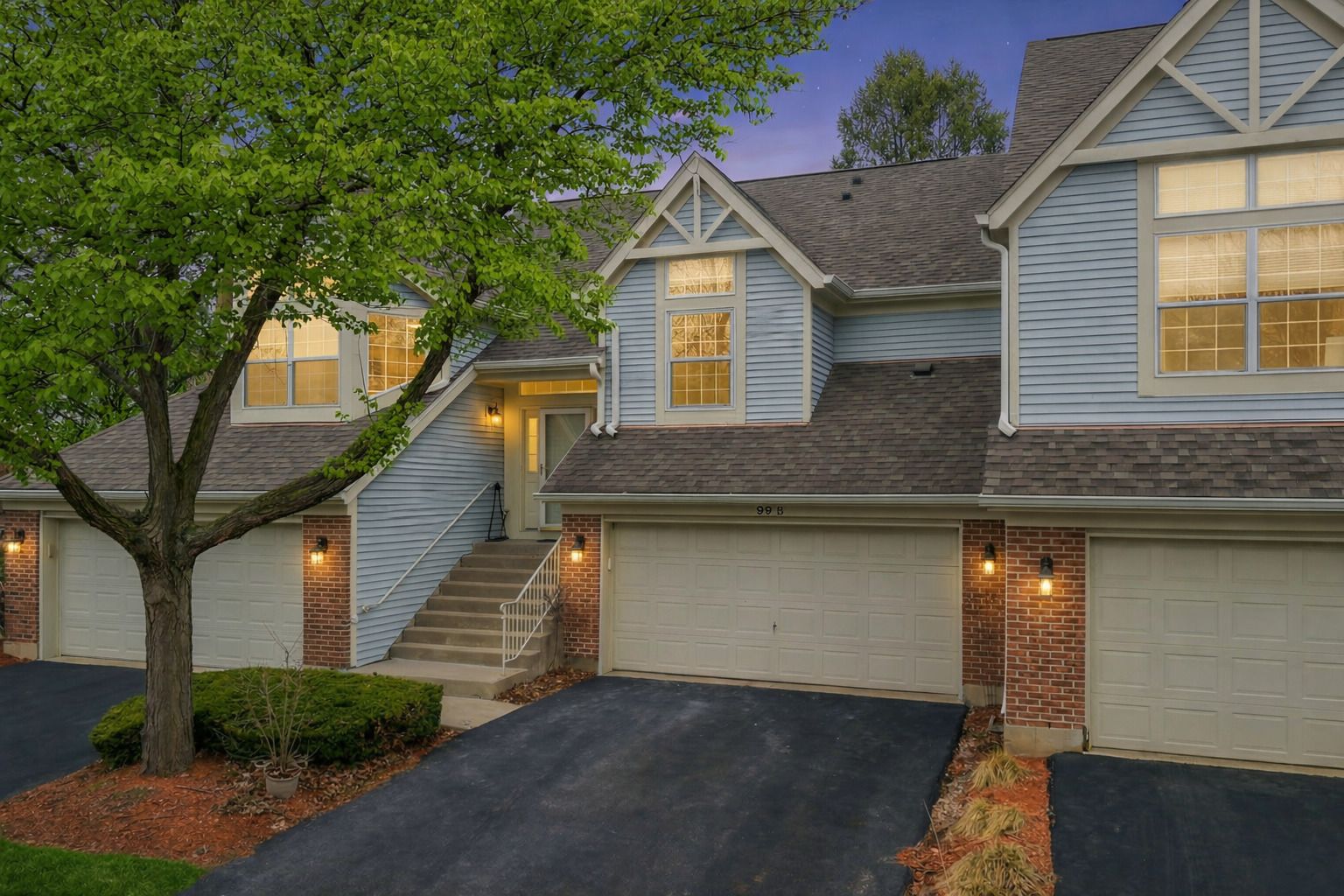 99 Ione Drive #B — South Elgin, IL 60177