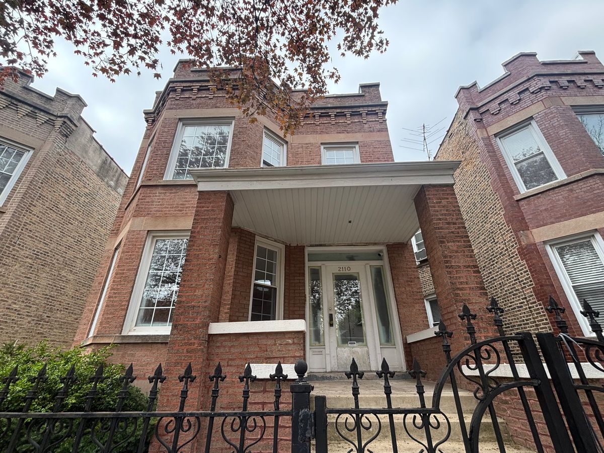 2110 Avers Avenue, Chicago, IL 60647