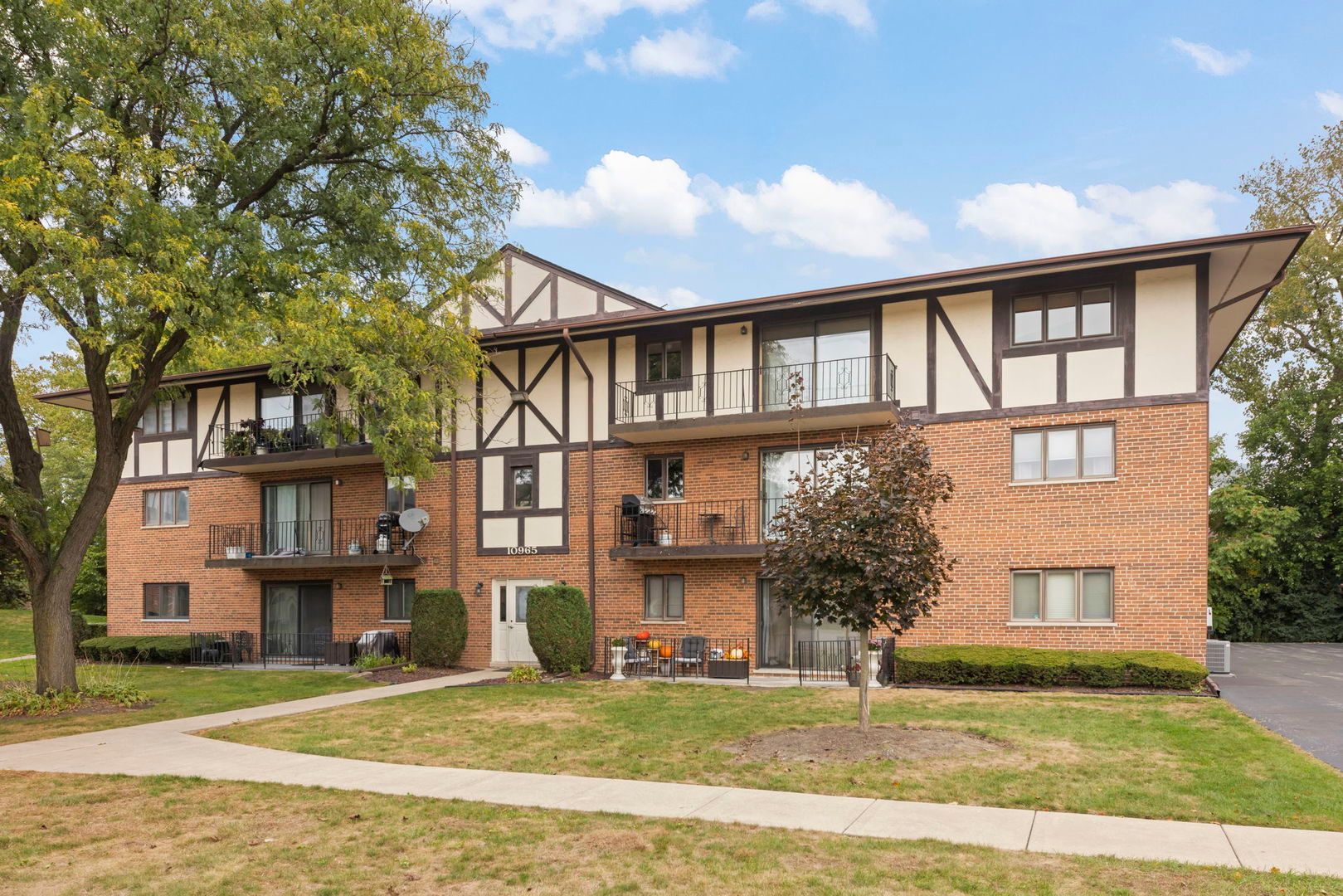 10965 S 84th Avenue #3C — Palos Hills, IL 60465