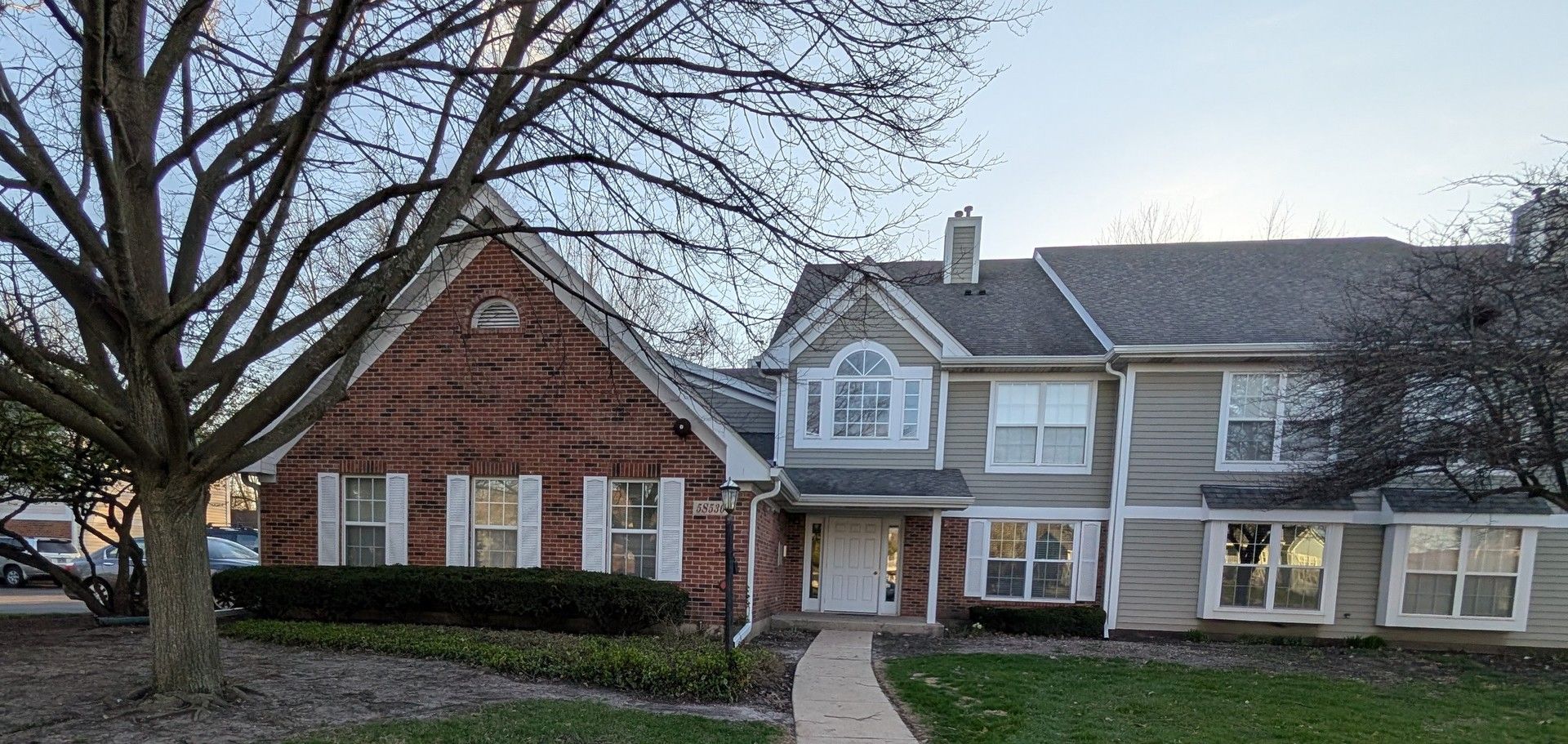 5S530 Paxton Drive #1B — Naperville, IL 60563