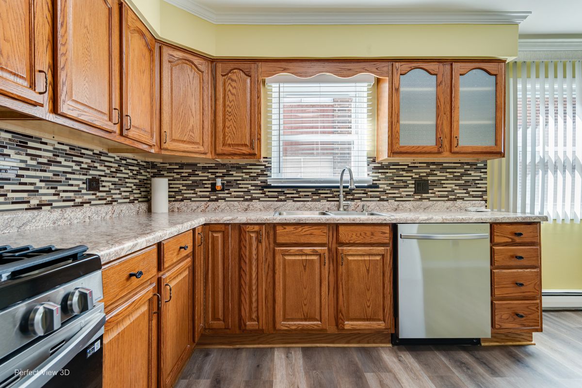 10114 Devon Court, Rosemont, IL 60018