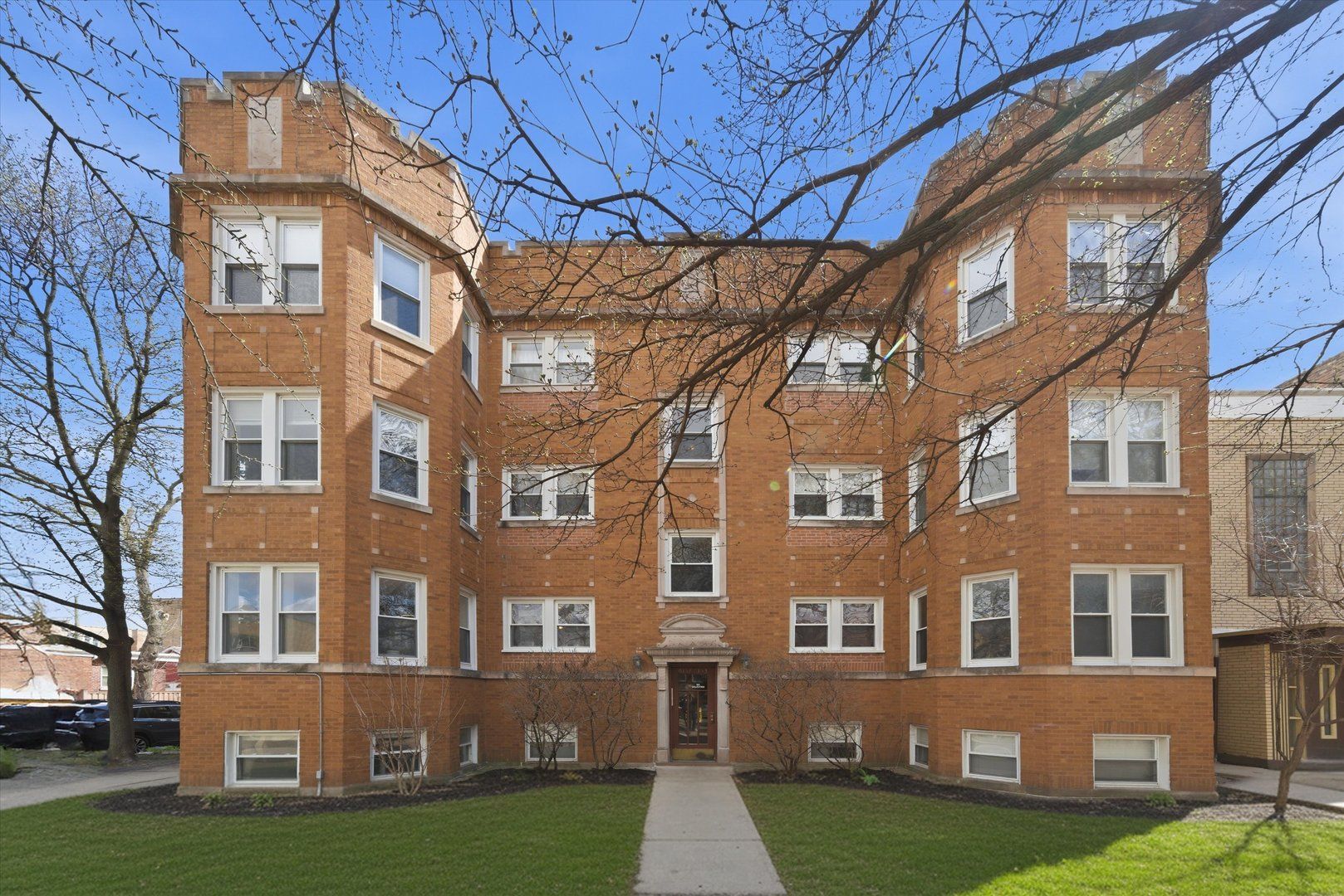 6157 N Richmond Street #1N — Chicago, IL 60659
