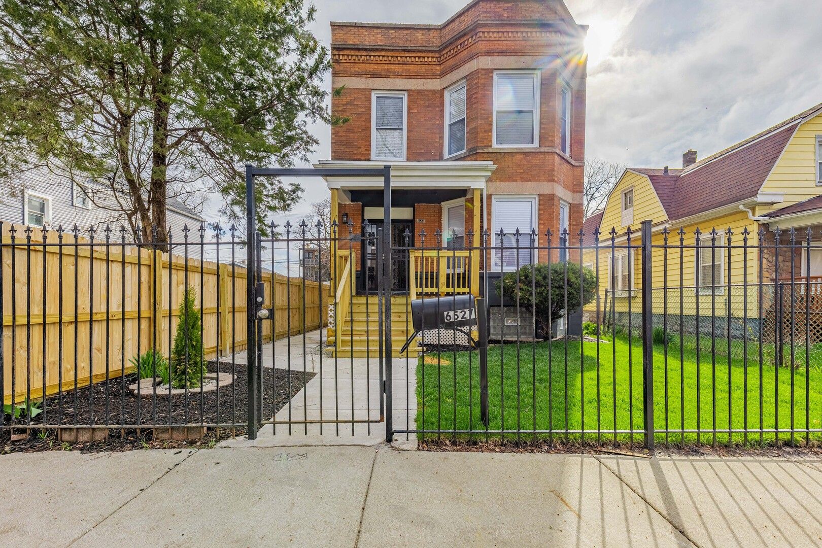 6527 S Marshfield Avenue — Chicago, IL 60636