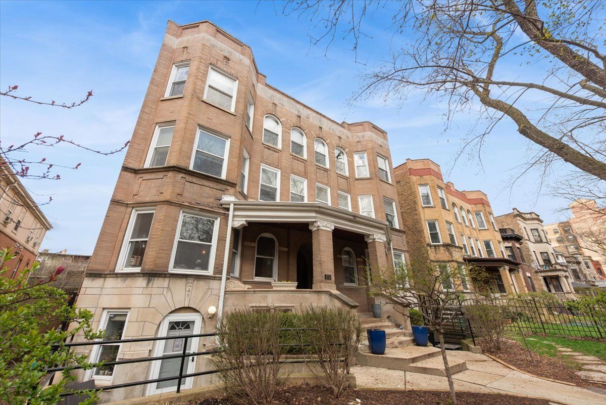4718 KENMORE Avenue, Chicago, IL 60640