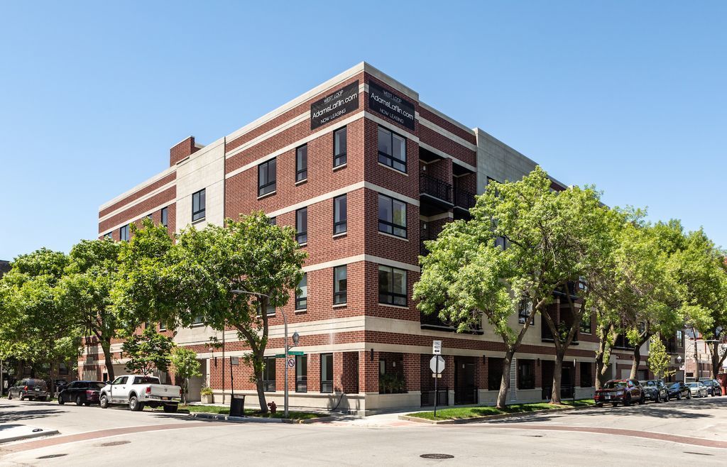128 S Laflin Street #307 — Chicago, IL 60607