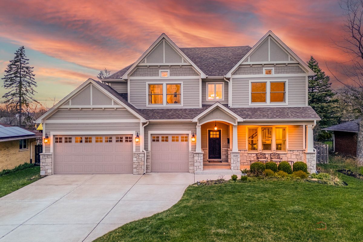 1849 Chestnut Avenue, Arlington Heights, IL 60004