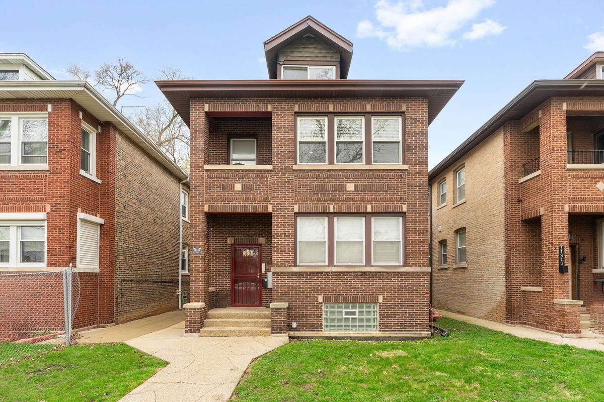 11814 Hale Avenue, Chicago, IL 60643