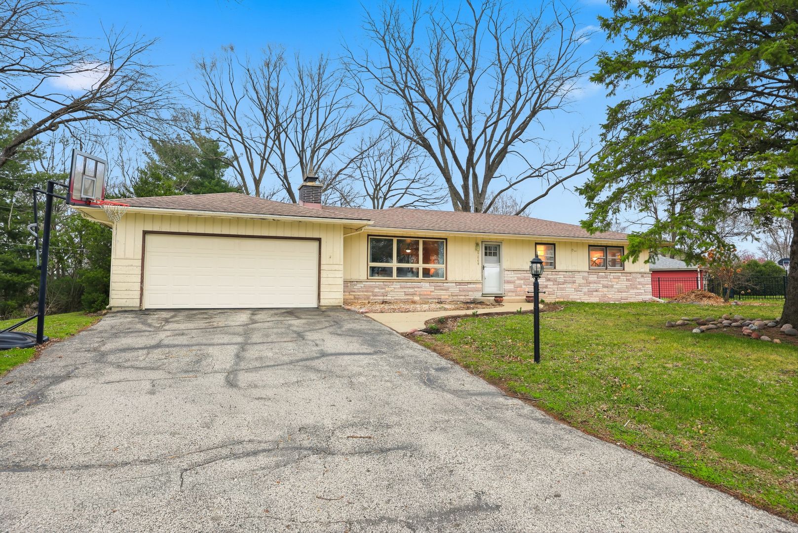 27668 W Luana Lane — Ingleside, IL 60041
