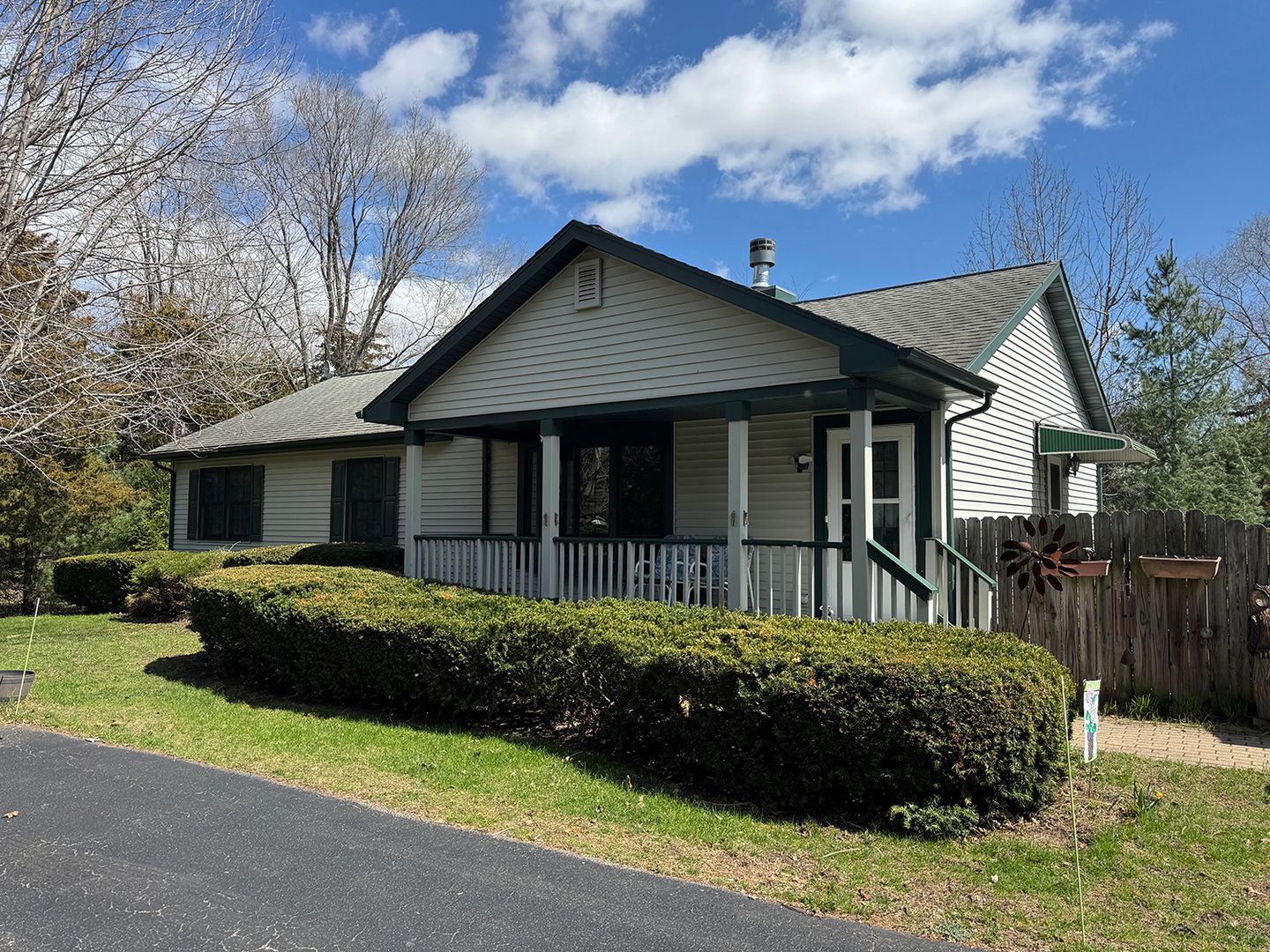 10293 Getz Road — Mt. Carroll, IL 61053