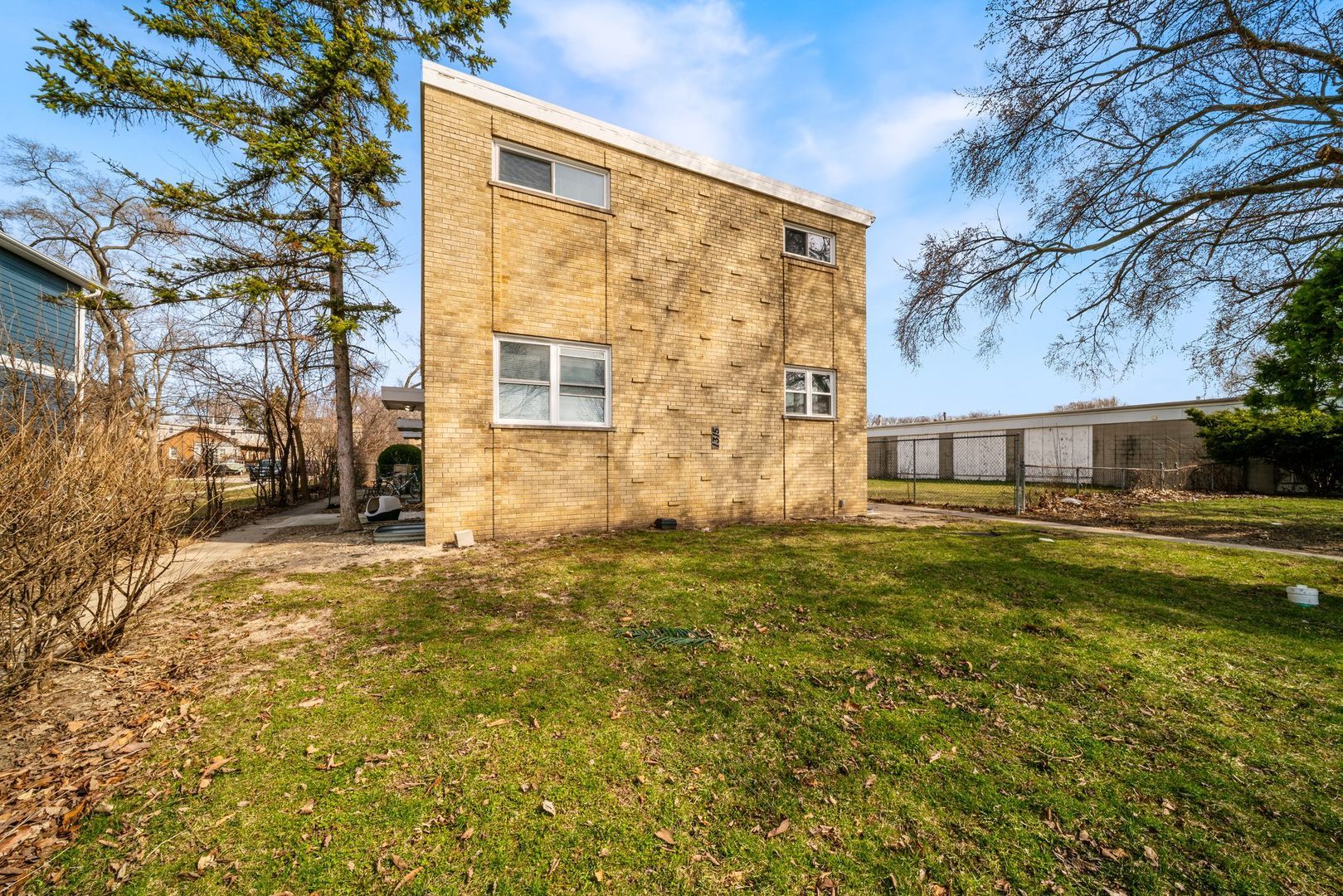1315 McDaniel Avenue #C — Evanston, IL 60201