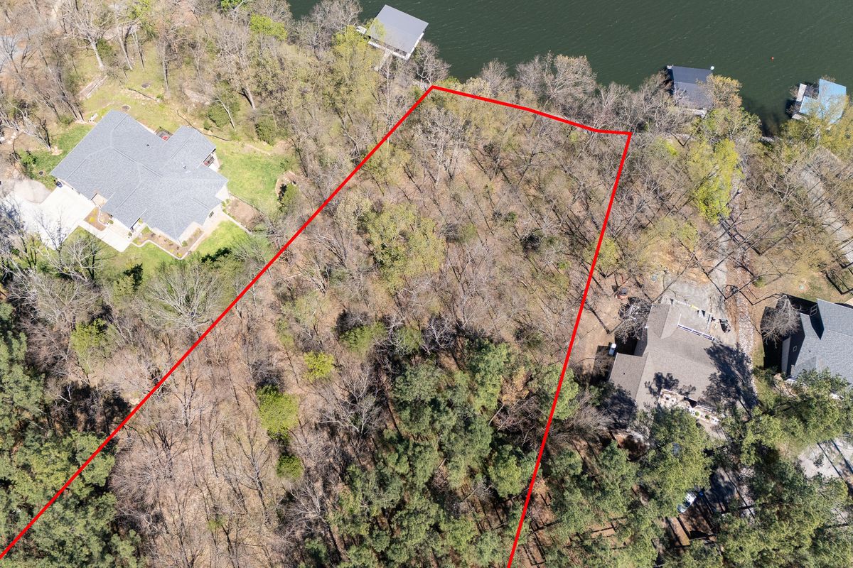25 Stony Point, Goreville, IL 62939