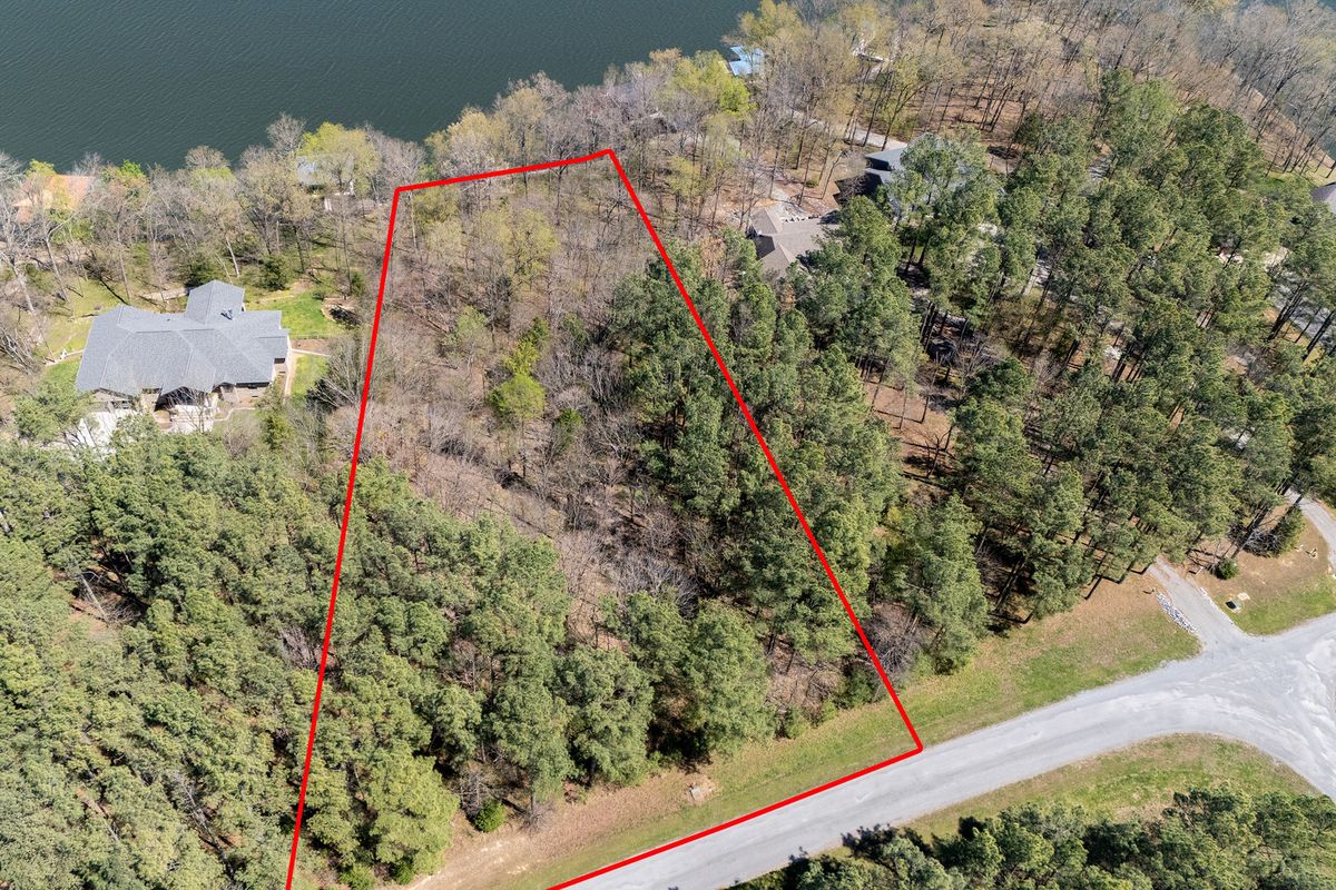 25 Stony Point, Goreville, IL 62939
