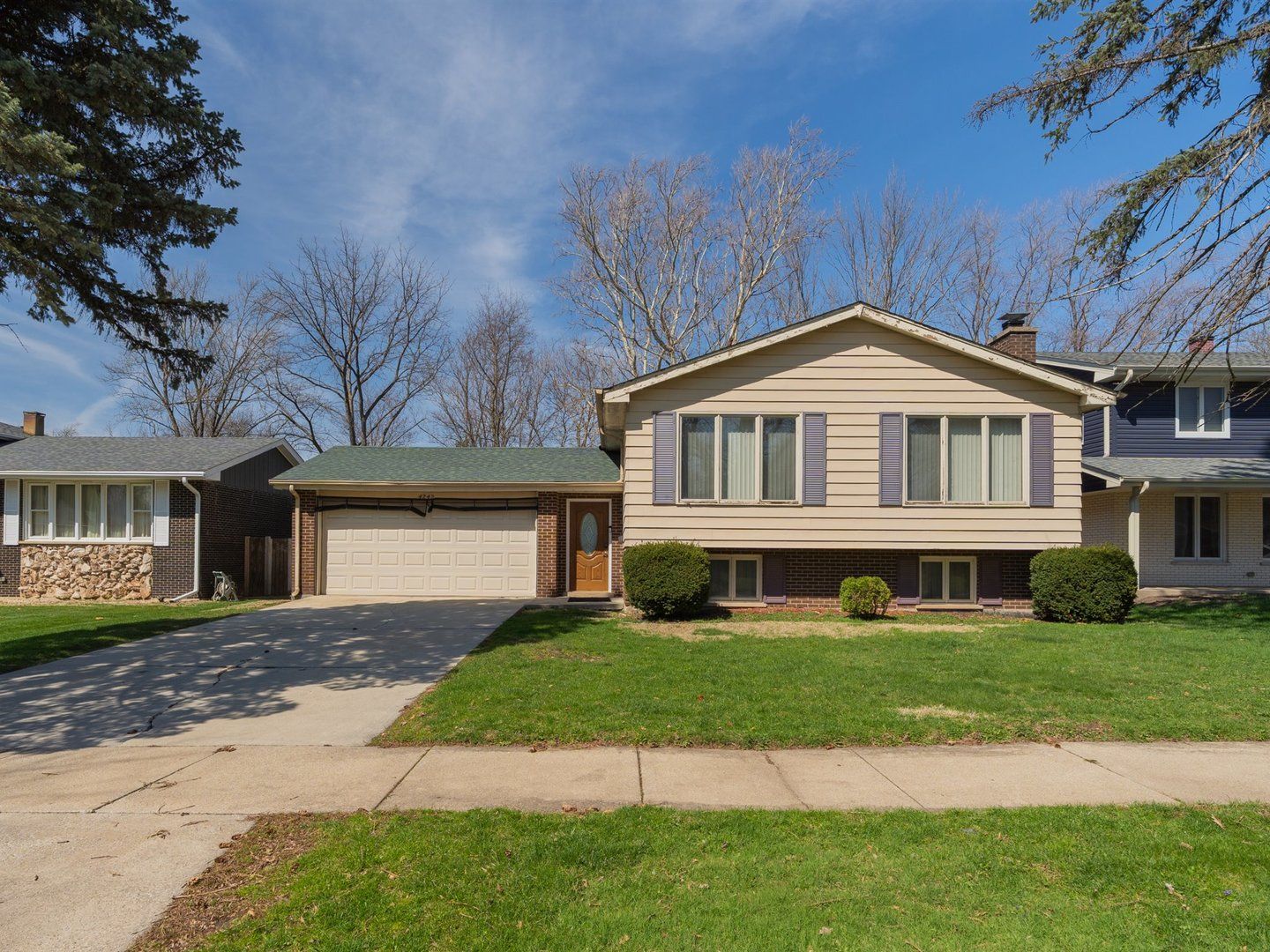 4242 Pinewood Lane — Matteson, IL 60443