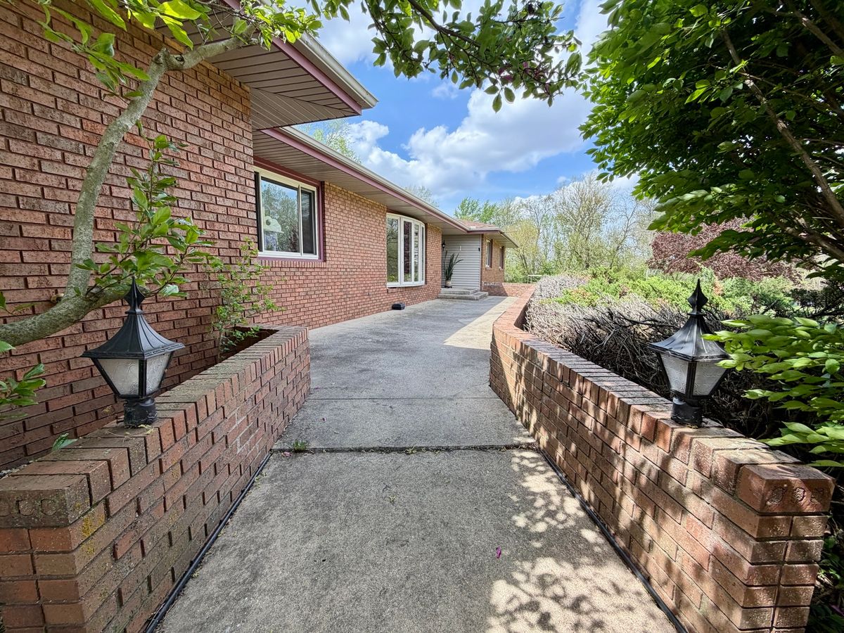 1597 County Road 3300, Rantoul, IL 61866