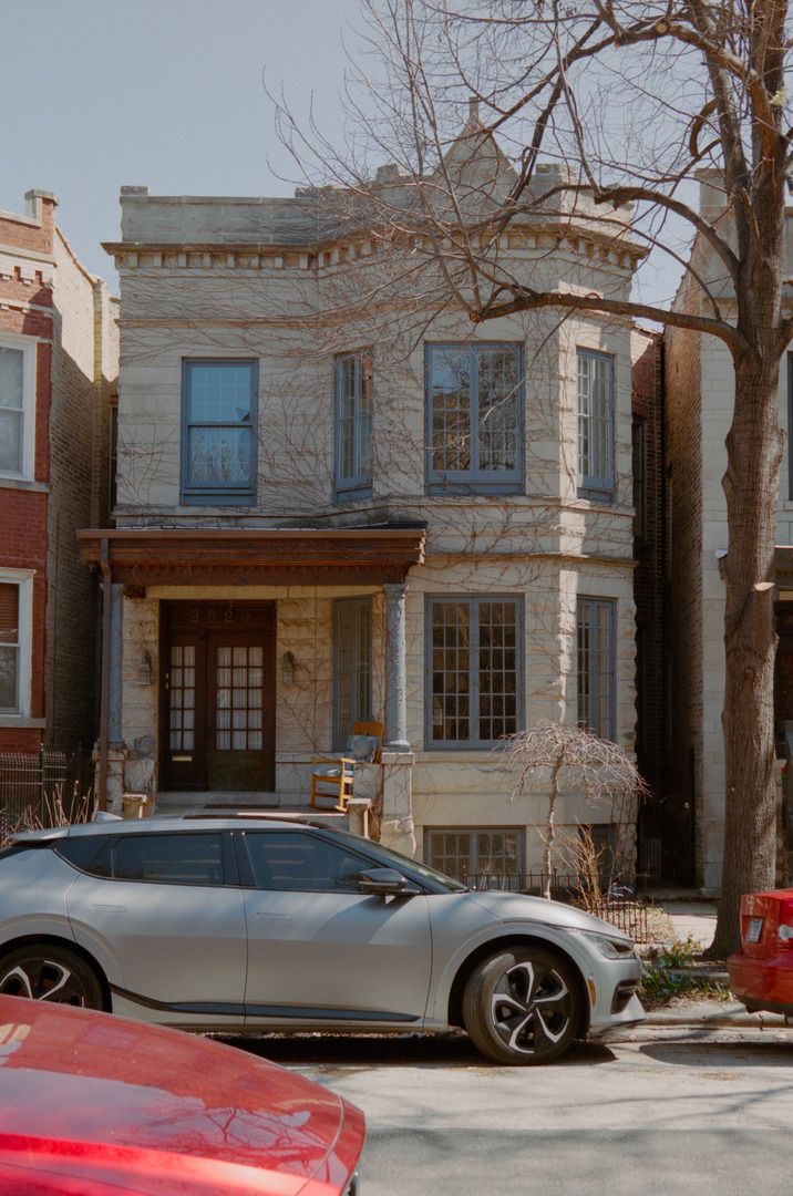 2629 N Troy Street — Chicago, IL 60647