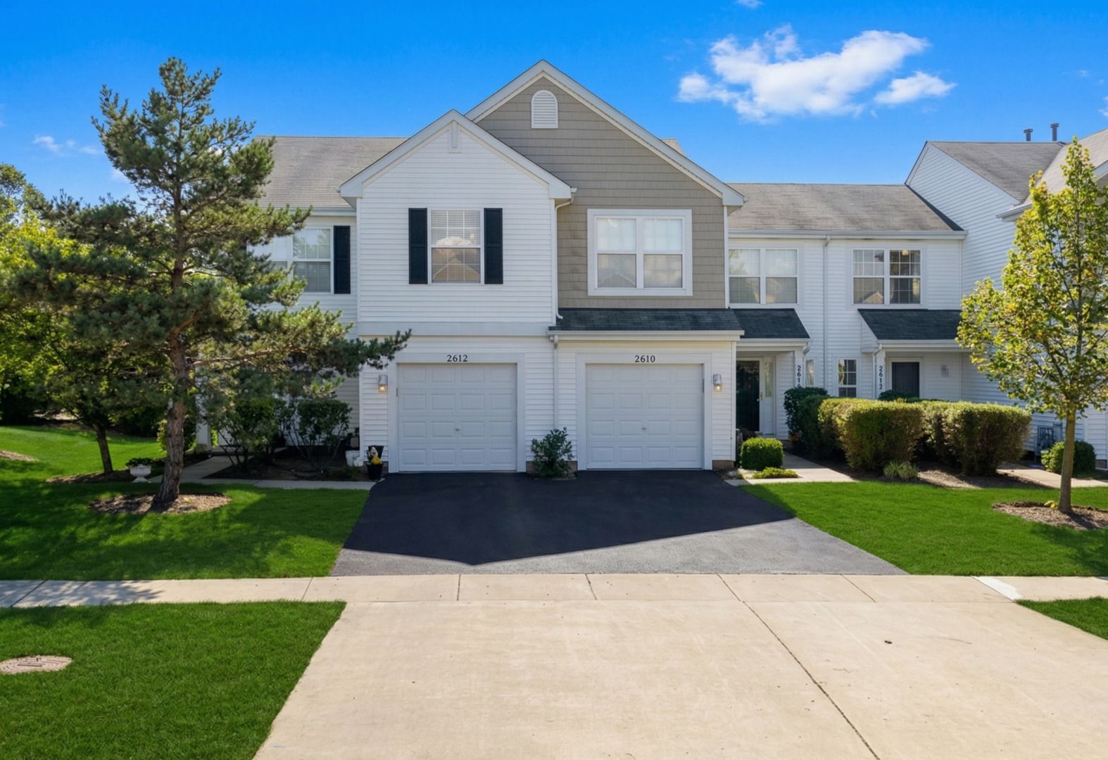 2010 Orchard Lane — Carpentersville, IL 60110