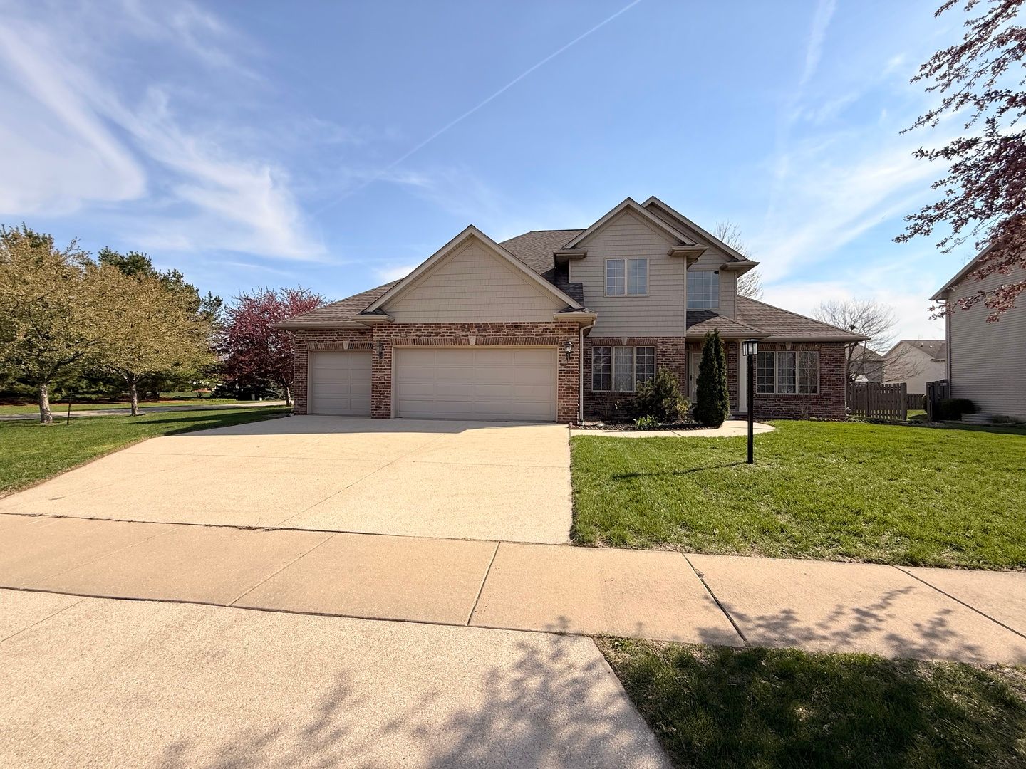 4705 Stonebridge Drive — Champaign, IL 61822