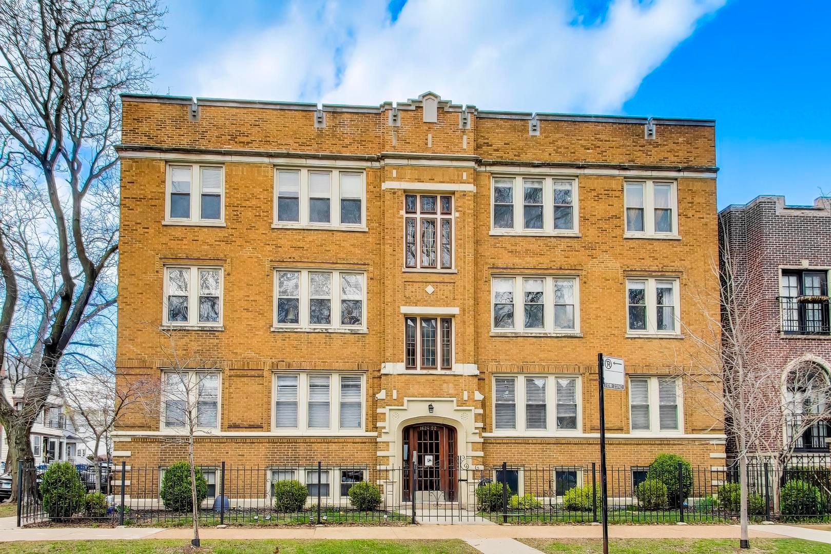 1624 W GRACE Street #3 — Chicago, IL 60613