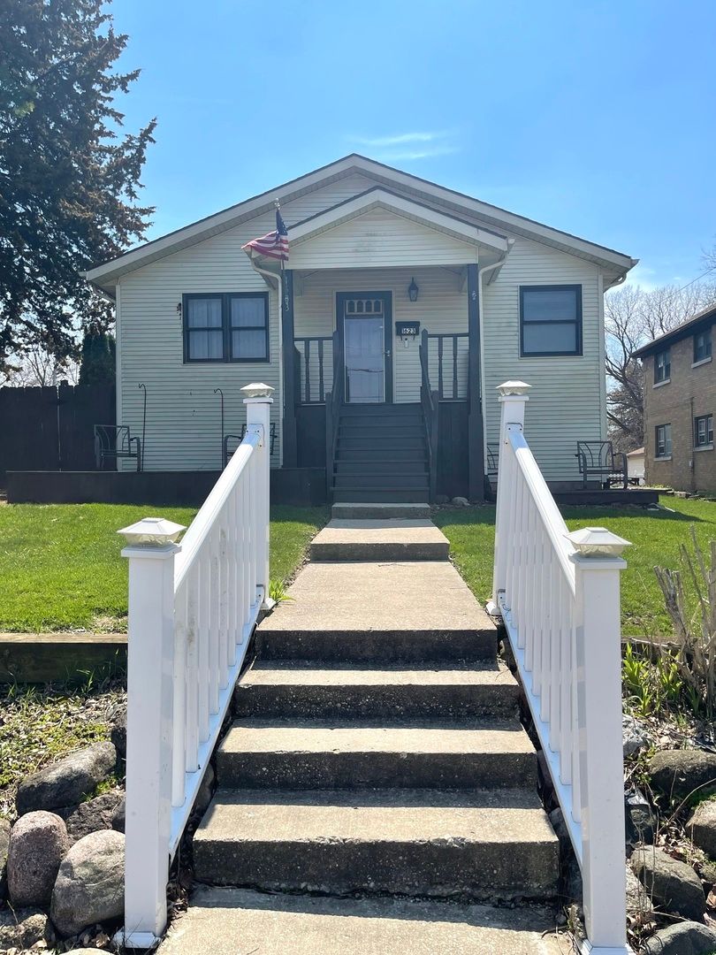 1623 Greenwood Avenue — Rockford, IL 61107