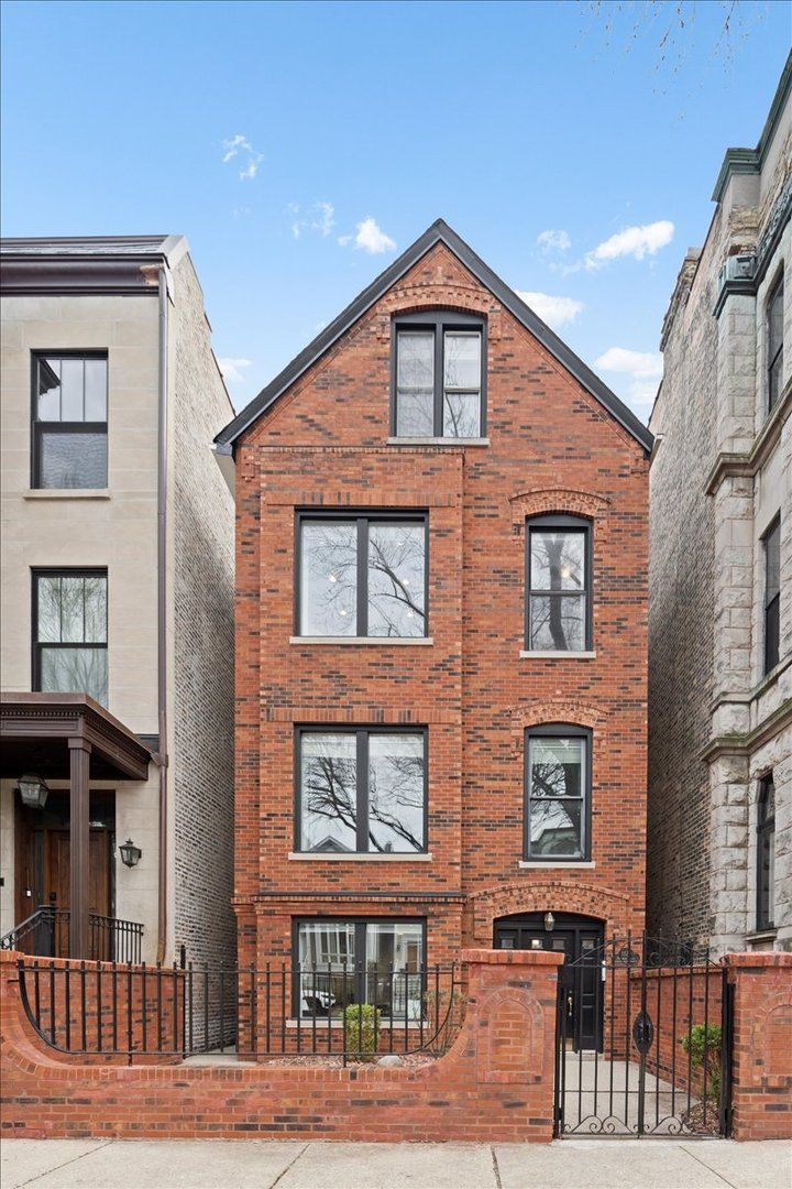 1121 W DRUMMOND Place — Chicago, IL 60614