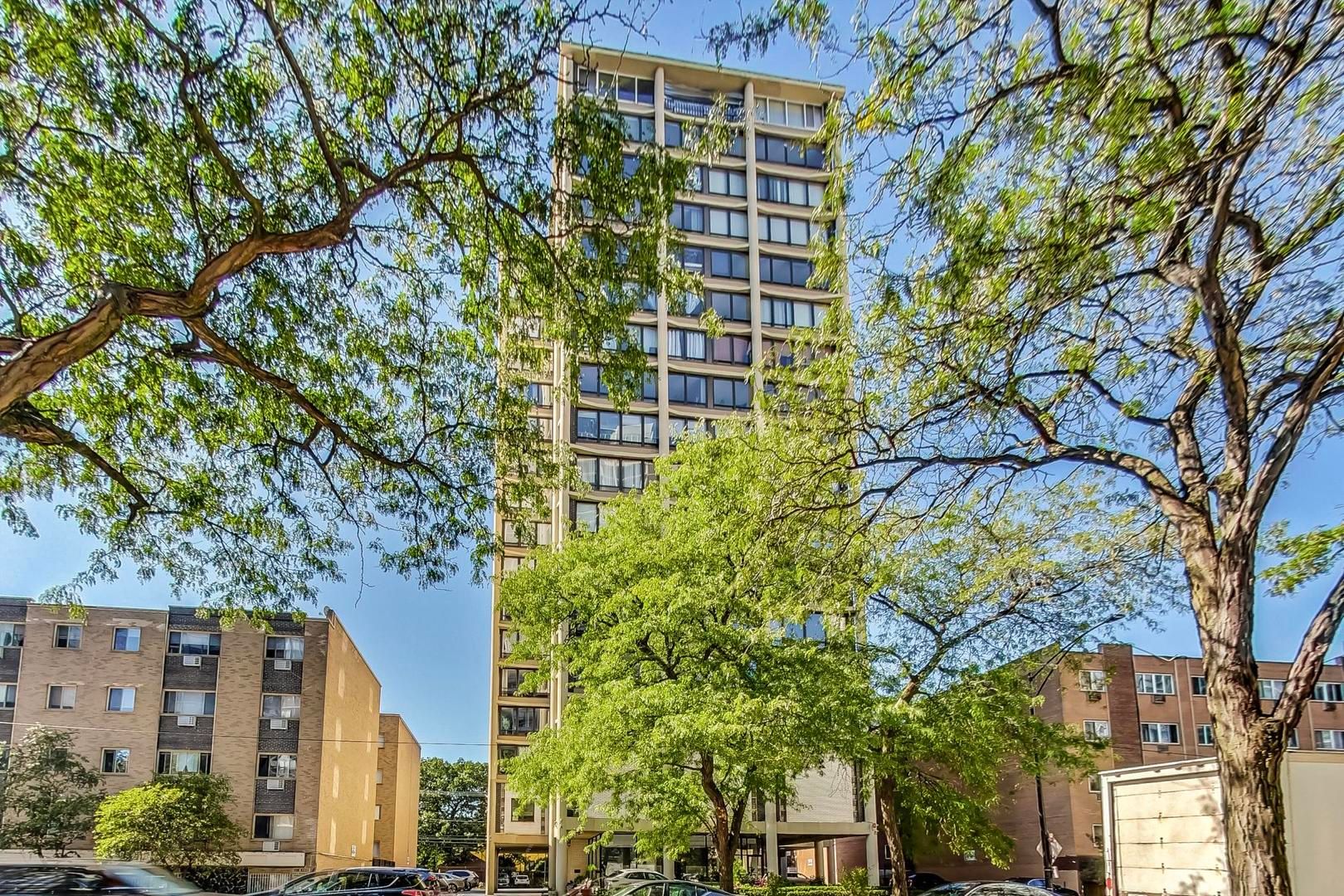 5740 N Sheridan Road #12E — Chicago, IL 60660
