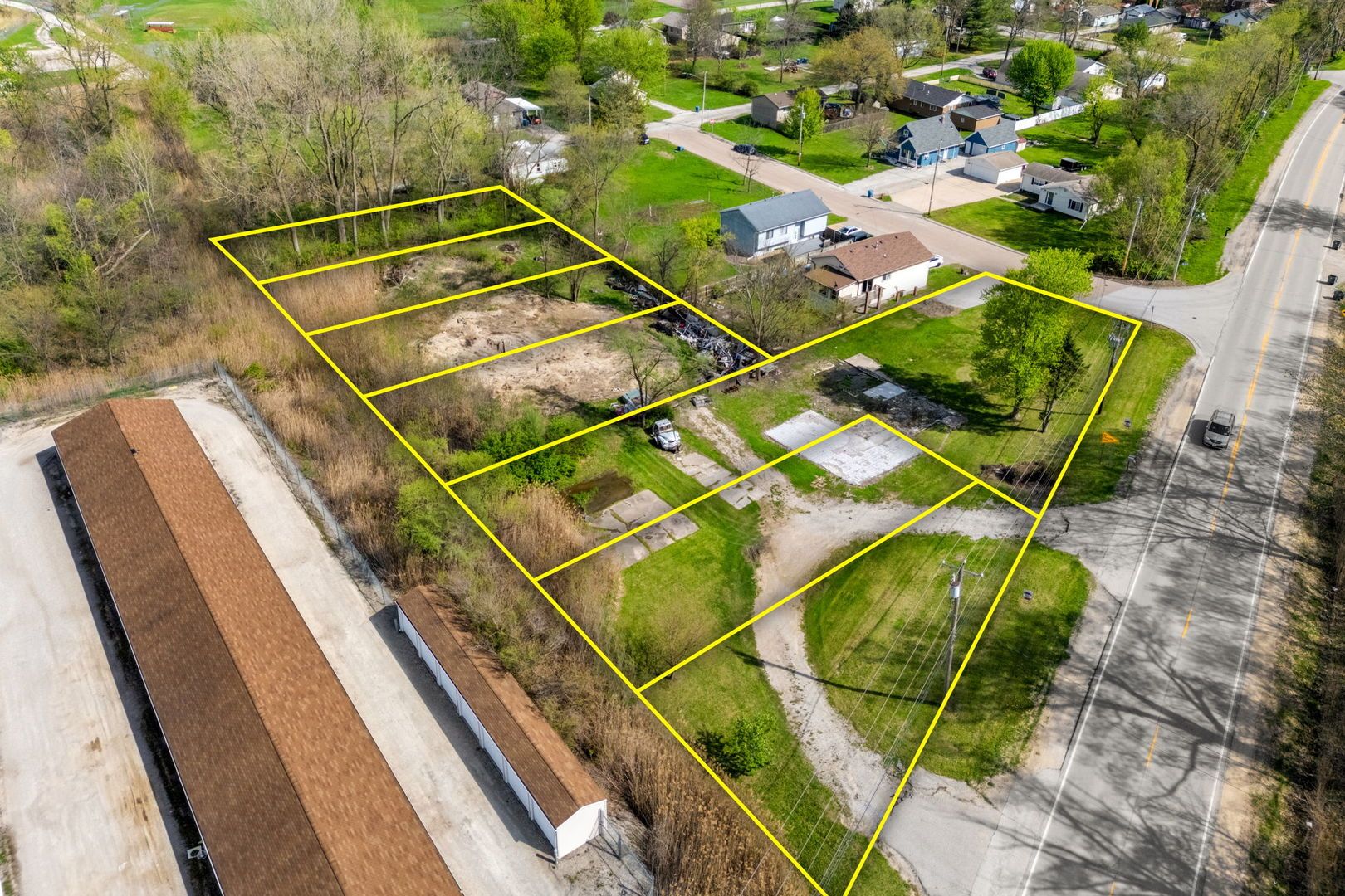 201 N 2nd Avenue — Carbon Cliff, IL 61239