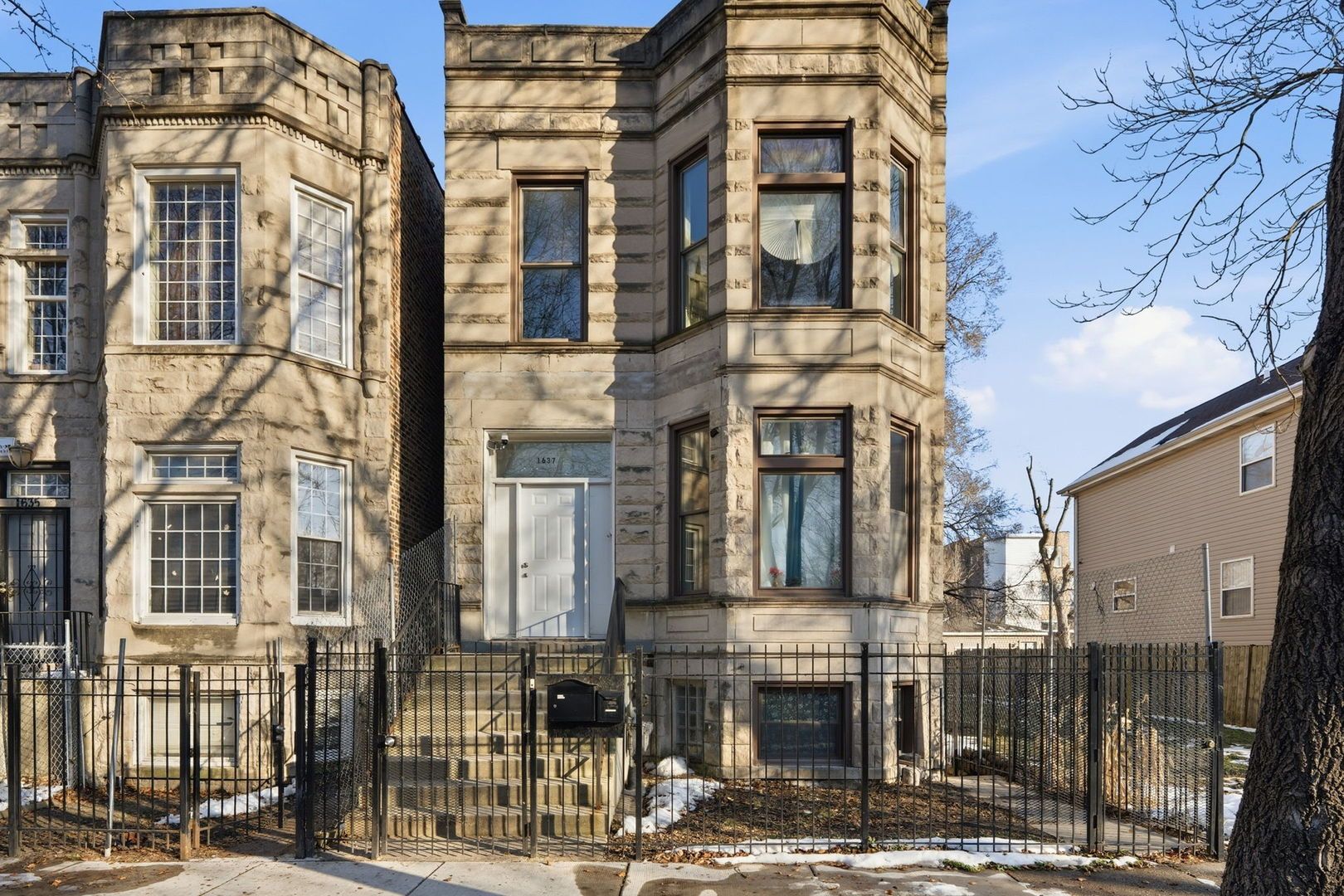 1637 S Saint Louis Avenue #2 — Chicago, IL 60623