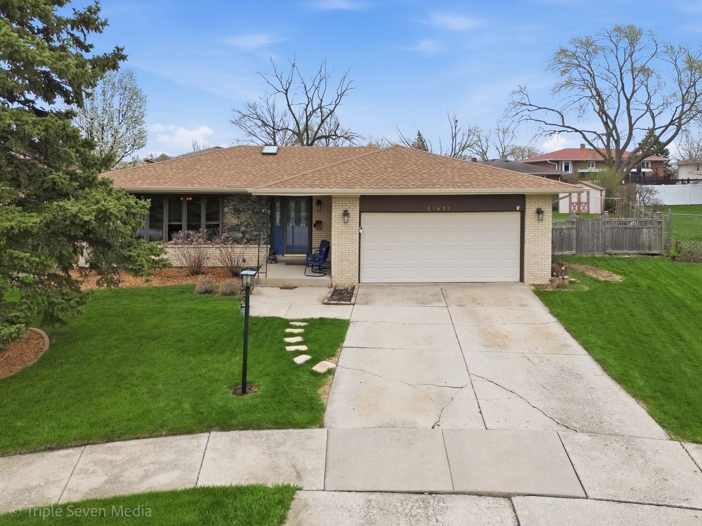15417 Maple Court — Oak Forest, IL 60452