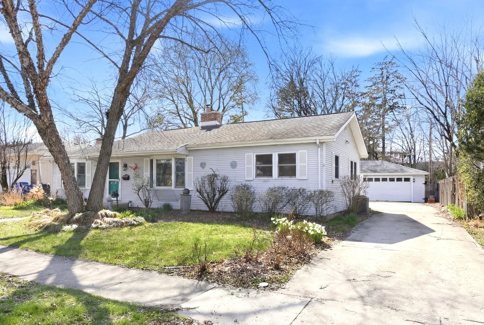 510 S President Street — Wheaton, IL 60187