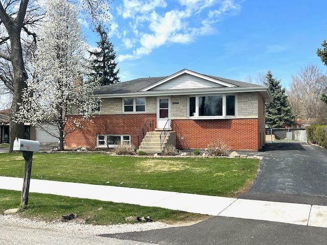 8574 73rd Place, Justice, IL 60458