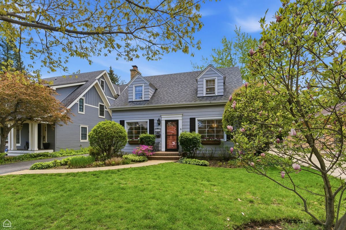 2015 Hollywood Court, Wilmette, IL 60091