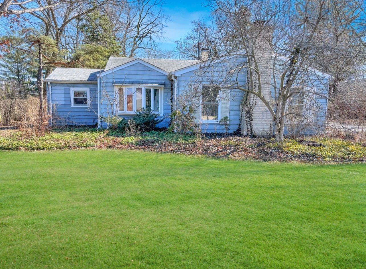 5625 S Peck Avenue — Countryside, IL 60525