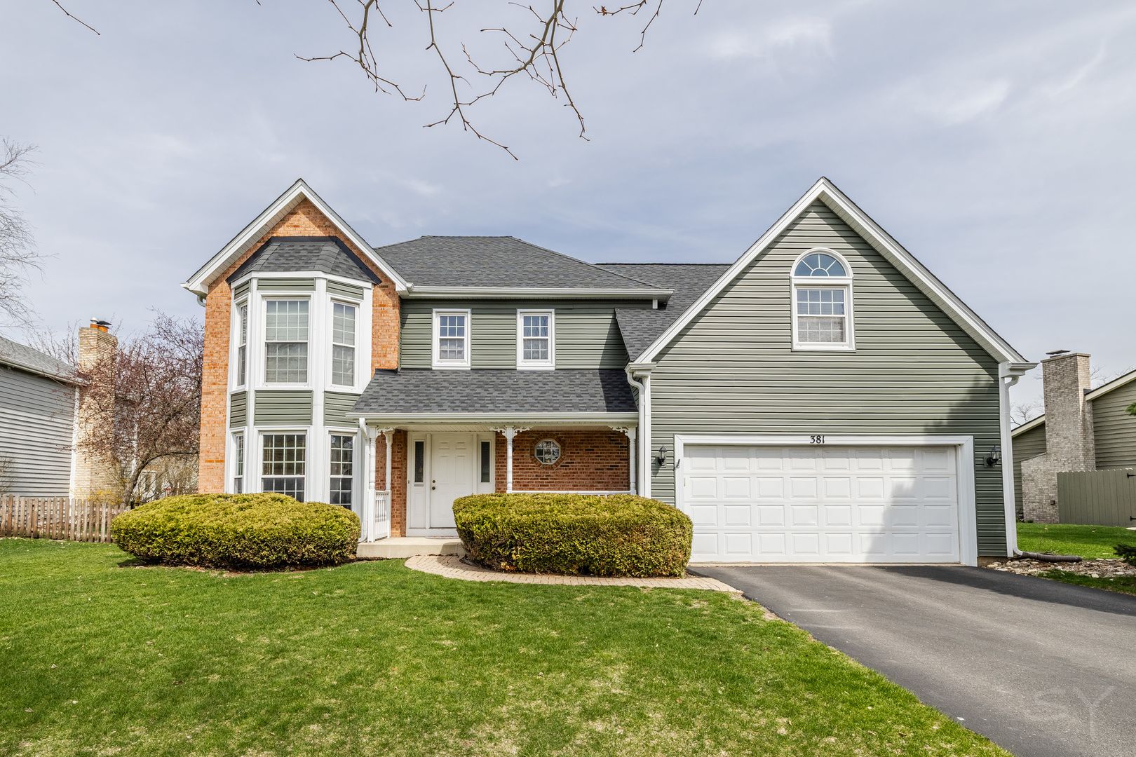 381 Millington Lane — Aurora, IL 60504
