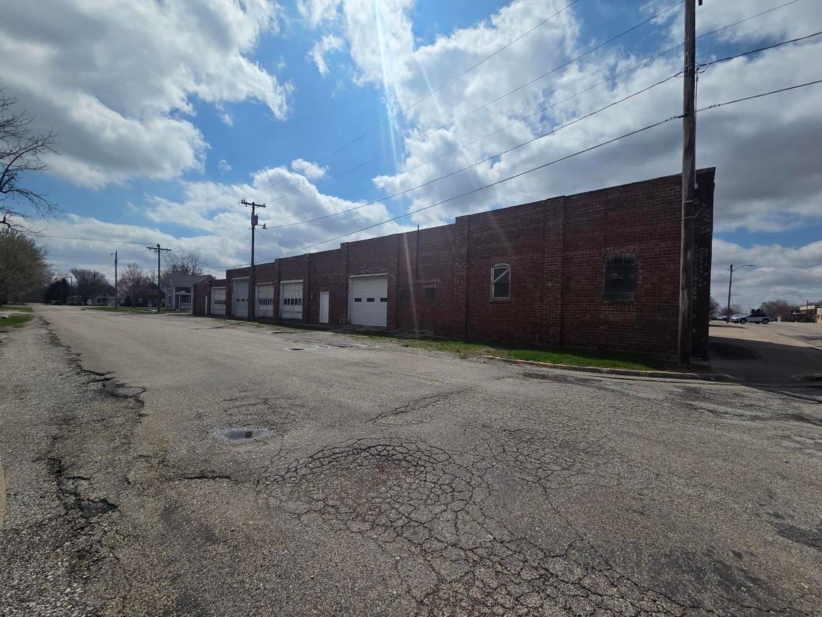 300 3rd Street, Sherrard, IL 61281