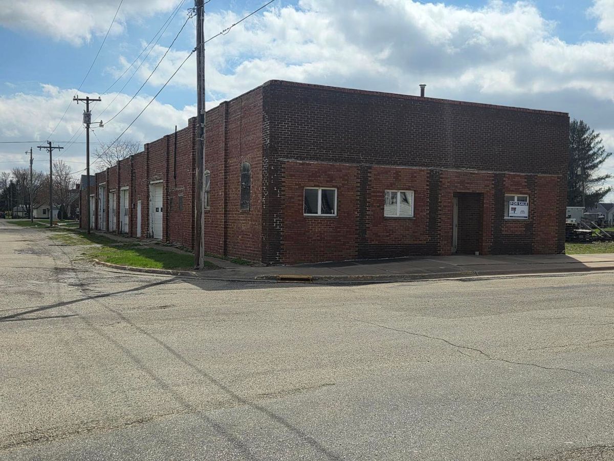 300 3rd Street, Sherrard, IL 61281