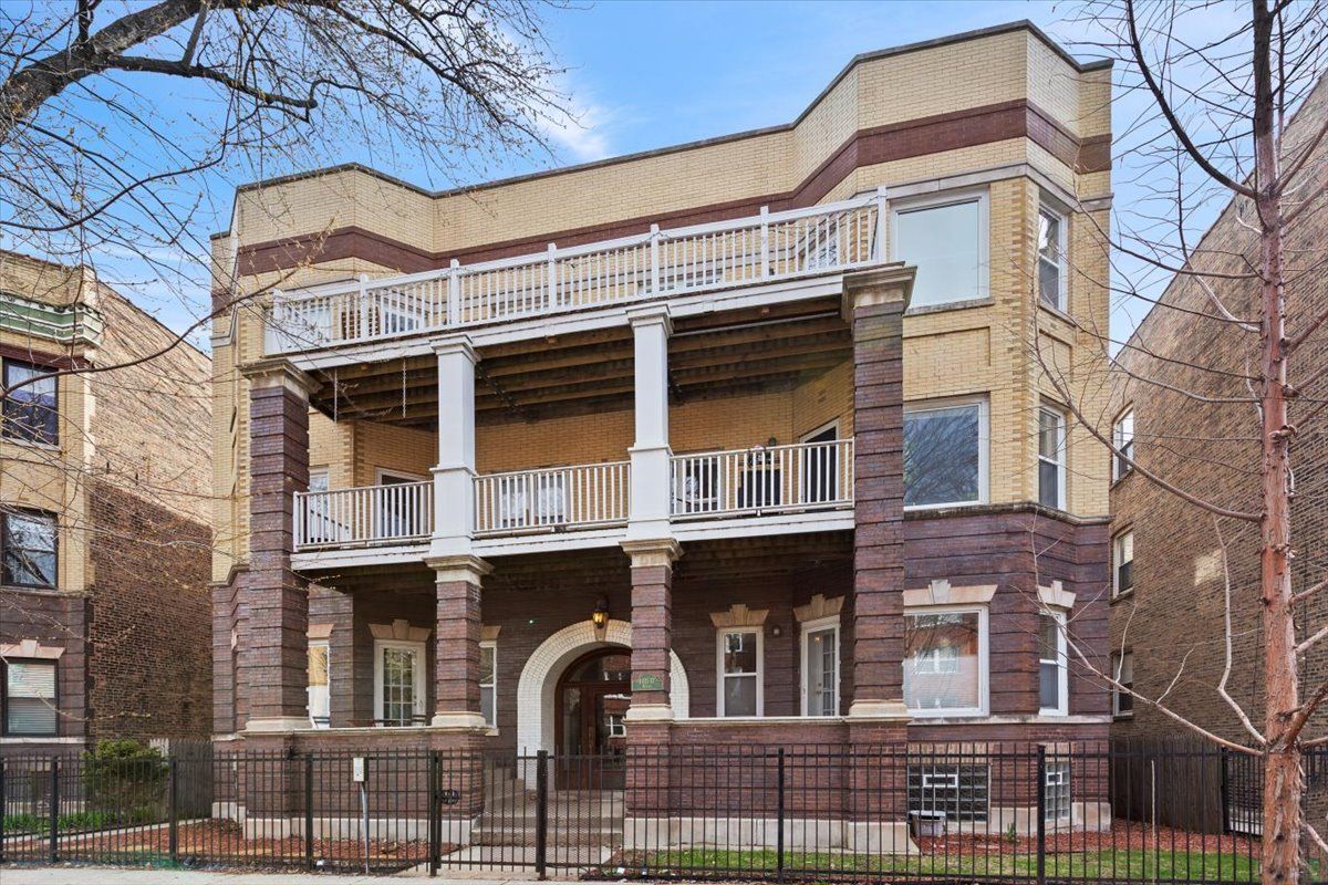 4415 N Racine Avenue #2S — Chicago, IL 60640