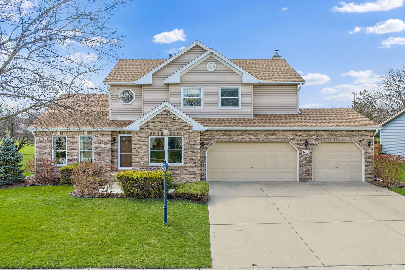 160 Brentwood Trail — Elgin, IL 60120